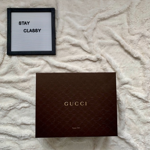 Authentic Gucci Gift Storage Box - Picture 3 of 9